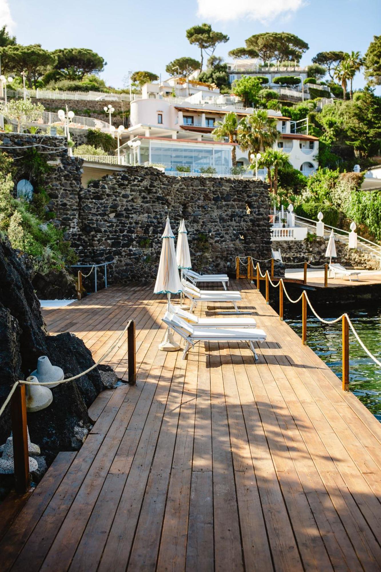 Strand Hotel Delfini Искья Экстерьер фото